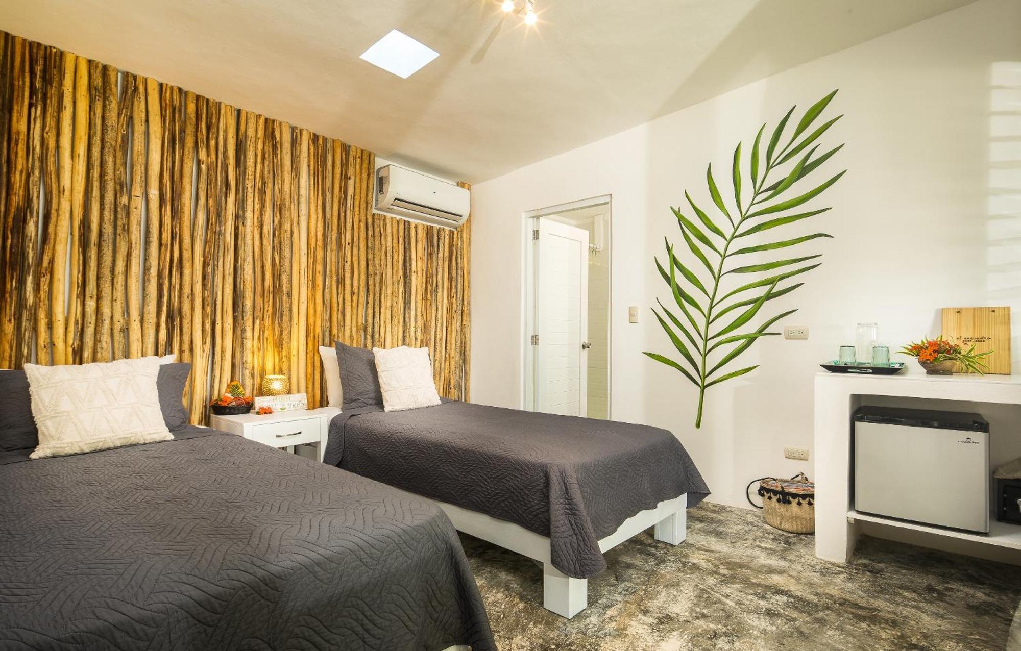 El Encuentro Surf Lodge Cabarete Exterior photo